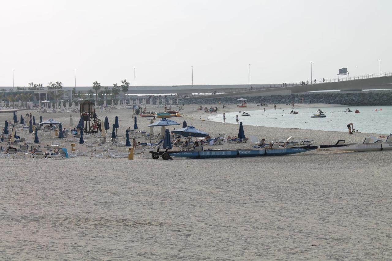 Newly Furnished One Bedroom Next To Metro & In Marina شقة